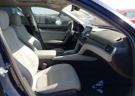 2020 Honda Accord Hybrid Ex-L z USA, uszkodzony, nr VIN 1HGCV3F56LA015640